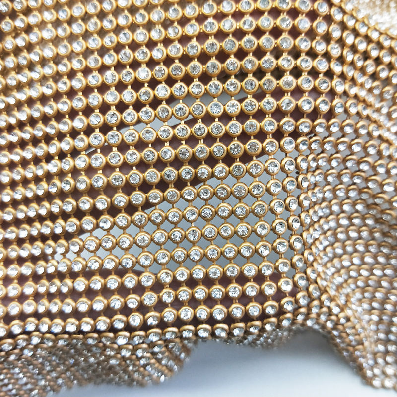 45x120cm Sparkly Gold Base Rhi - Crystal Mesh Fabric recension och pris